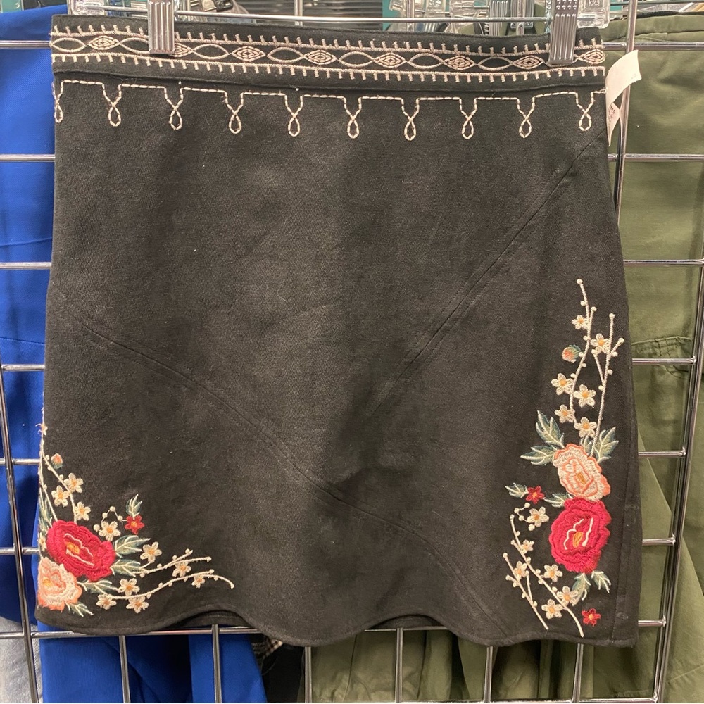 THML Womens Size Small Black Embroidered Flowers Bohemian Mini Skirt